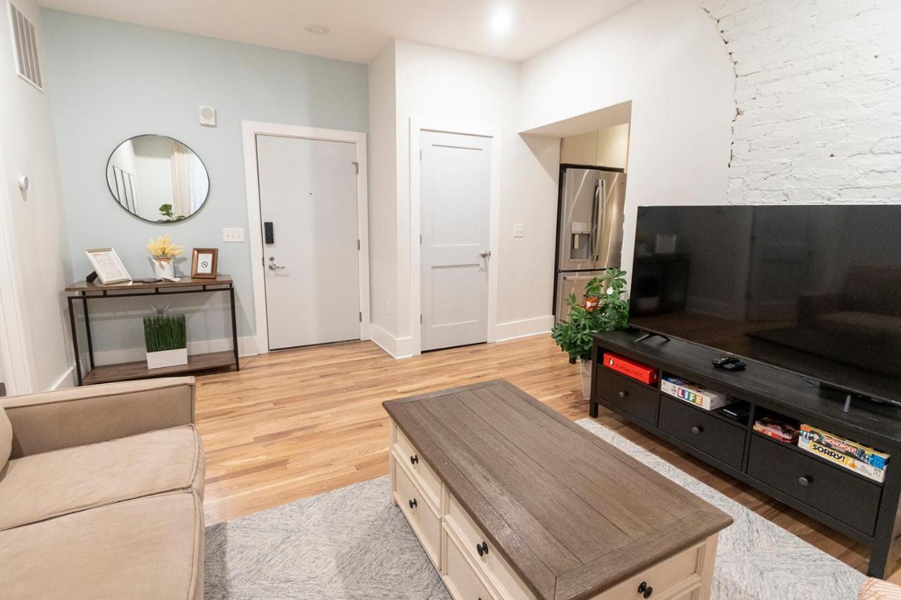 Spacious 2 Bed 2 Bath Downtown Otr Minutes Walk To The Reds Bengals Stadium & More! Cincinnati