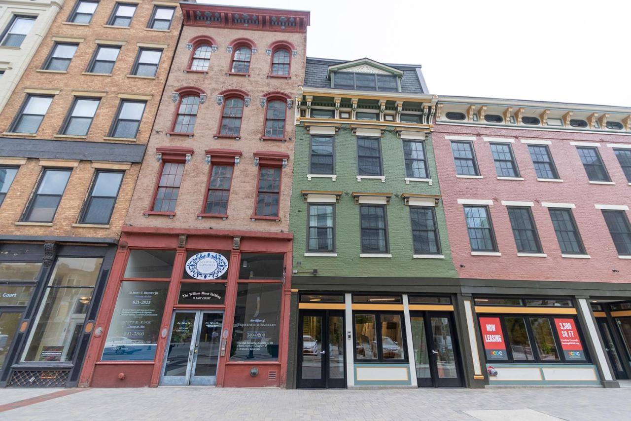 Spacious 2 Bed 2 Bath Downtown Otr Minutes Walk To The Reds Bengals Stadium & More!
